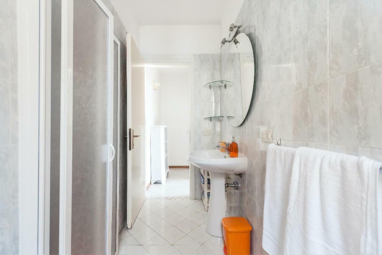 La Casina Gialla Independent House - Near The Walls 卢卡 外观 照片